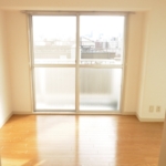 洋室４．８帖★ (居間)