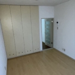 洋室６帖 (居間)