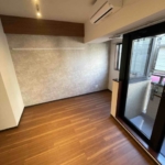 洋室７帖 (居間)