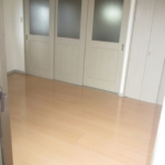 洋室７帖♪ (居間)