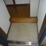 玄関横シューズボックス有り (玄関)