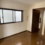 洋室６帖 (居間)