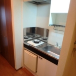 １口ガスコンロ・ミニ冷蔵庫付き (キッチン)