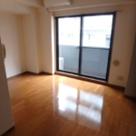 洋室７．３帖 (内装)