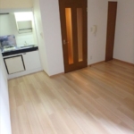 洋室７．２帖★ (居間)