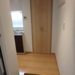 玄関横収納スペース有り (玄関)