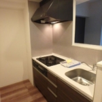 システムキッチン（３口ガスコンロ・グリル付き） (キッチン)