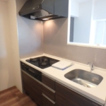 システムキッチン（３口ガスコンロ・グリル付き） (キッチン)